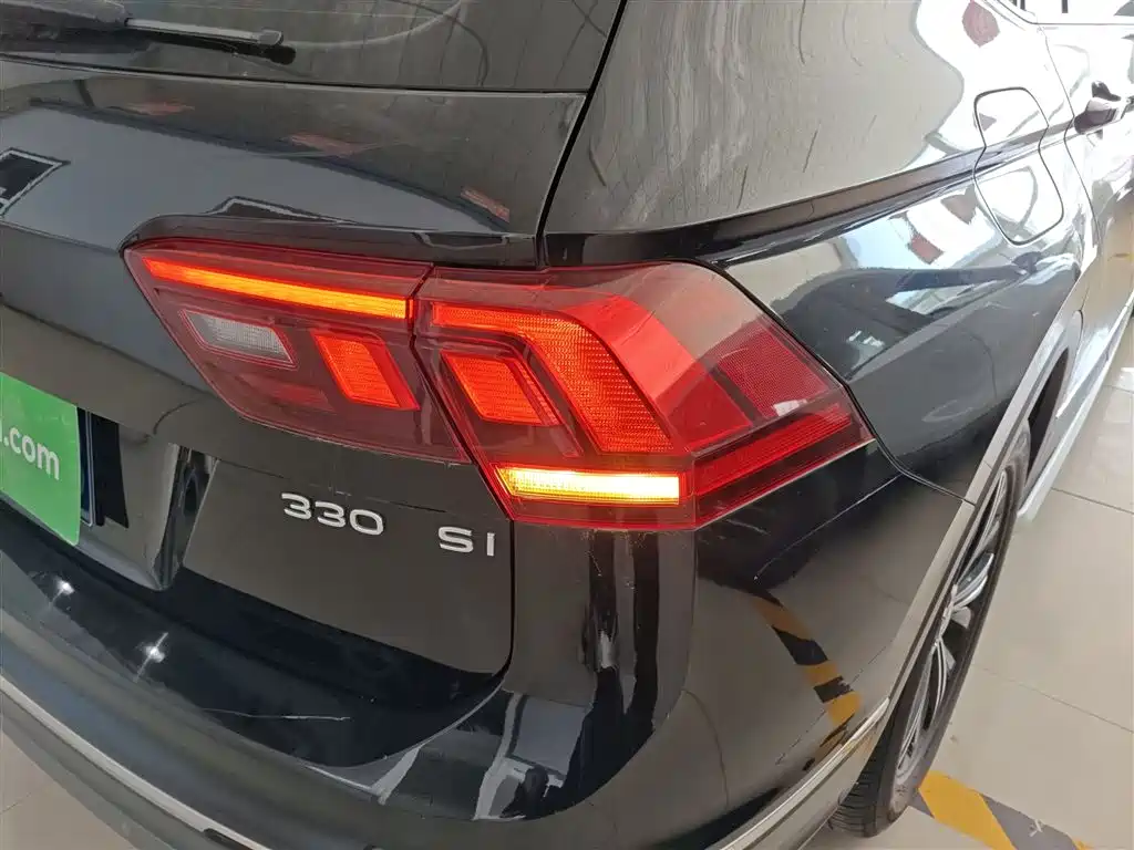 Volkswagen Tiguan L 2021 330TSI Automatic 2WD Smart фото 8