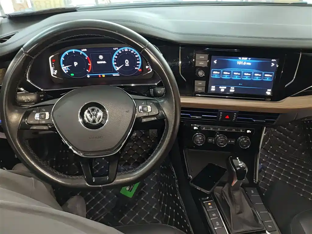 Volkswagen Passat 2019 330TSI Luxury Edition China VI фото 10