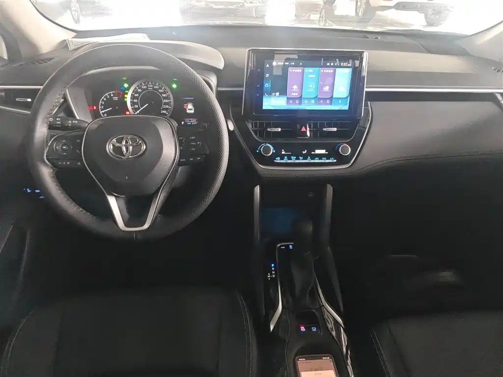 Toyota Frontlander 2022 2.0L CVT Luxury PLUS Edition фото 5