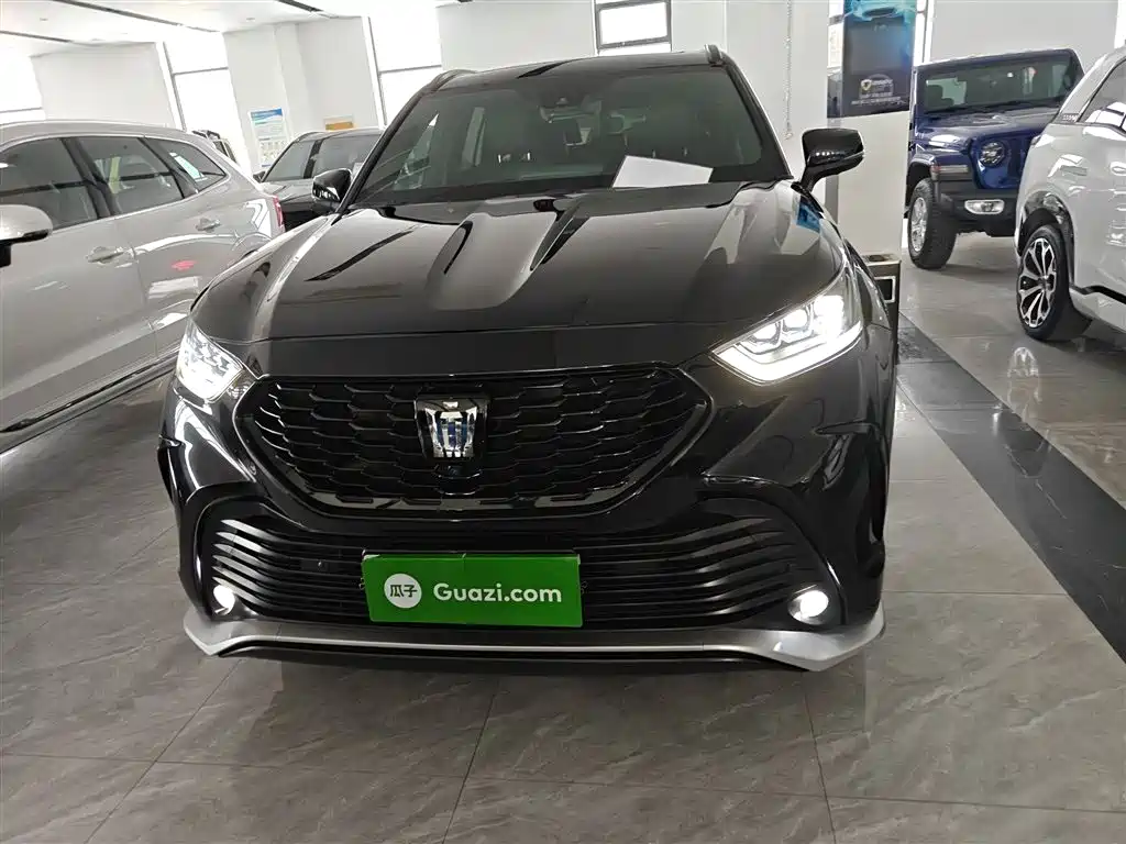 Toyota Crown Kluger 2023 2.5L HEV AWD Premium Edition фото 3