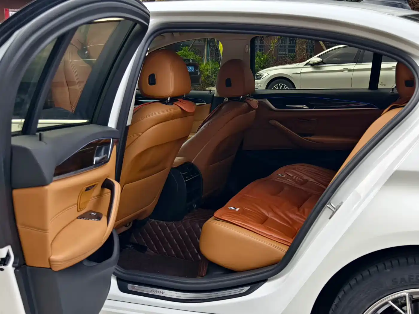 BMW 5 Series 2018 528Li Launch Special Edition фото 9