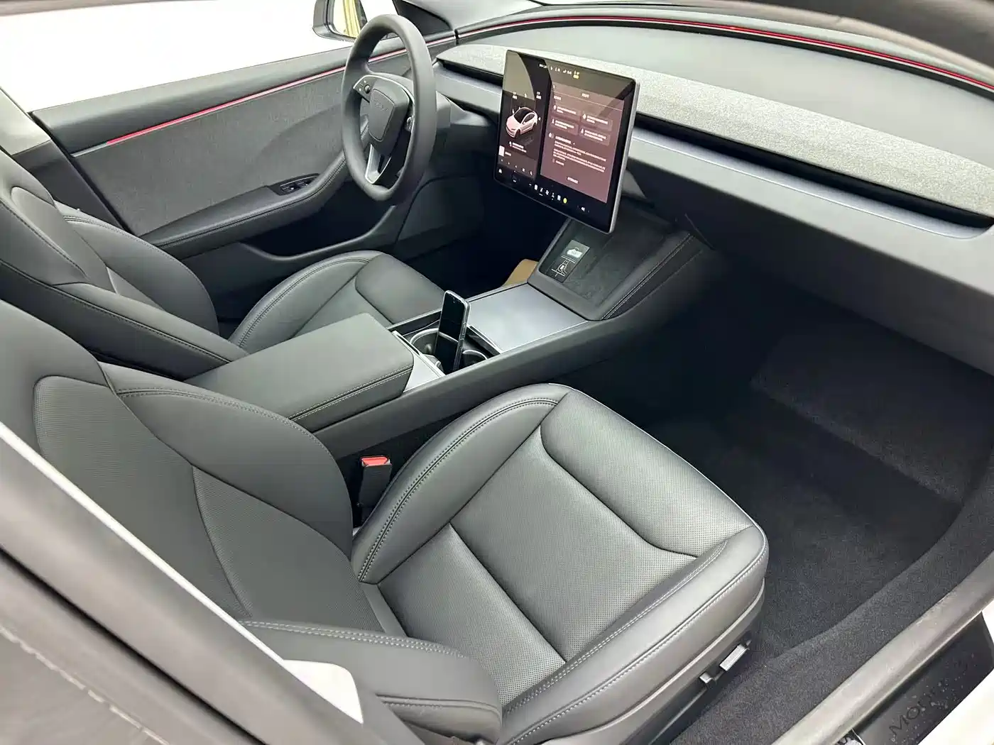 Tesla Model 3 2025 Model Rear-Wheel Drive Edition фото 4