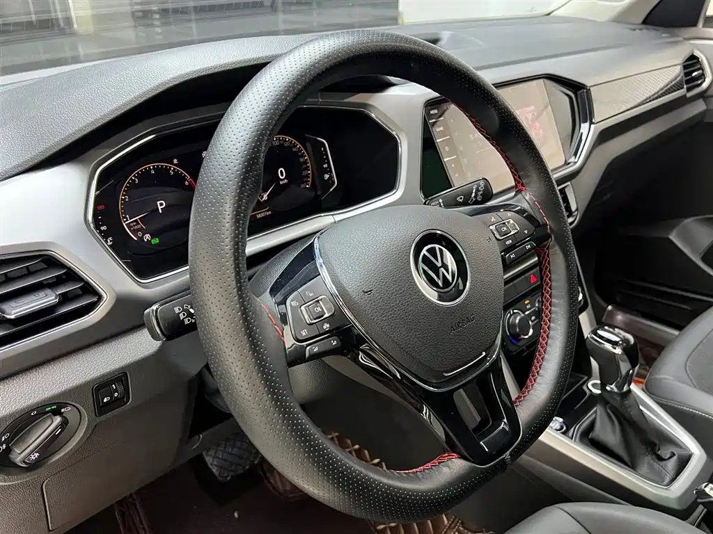 VOLKSWAGEN TU KAI