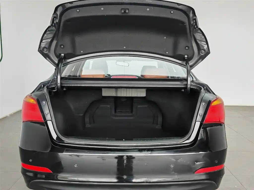 Hyundai Mistra 2014 1.8L Auto Comfort GL фото 16