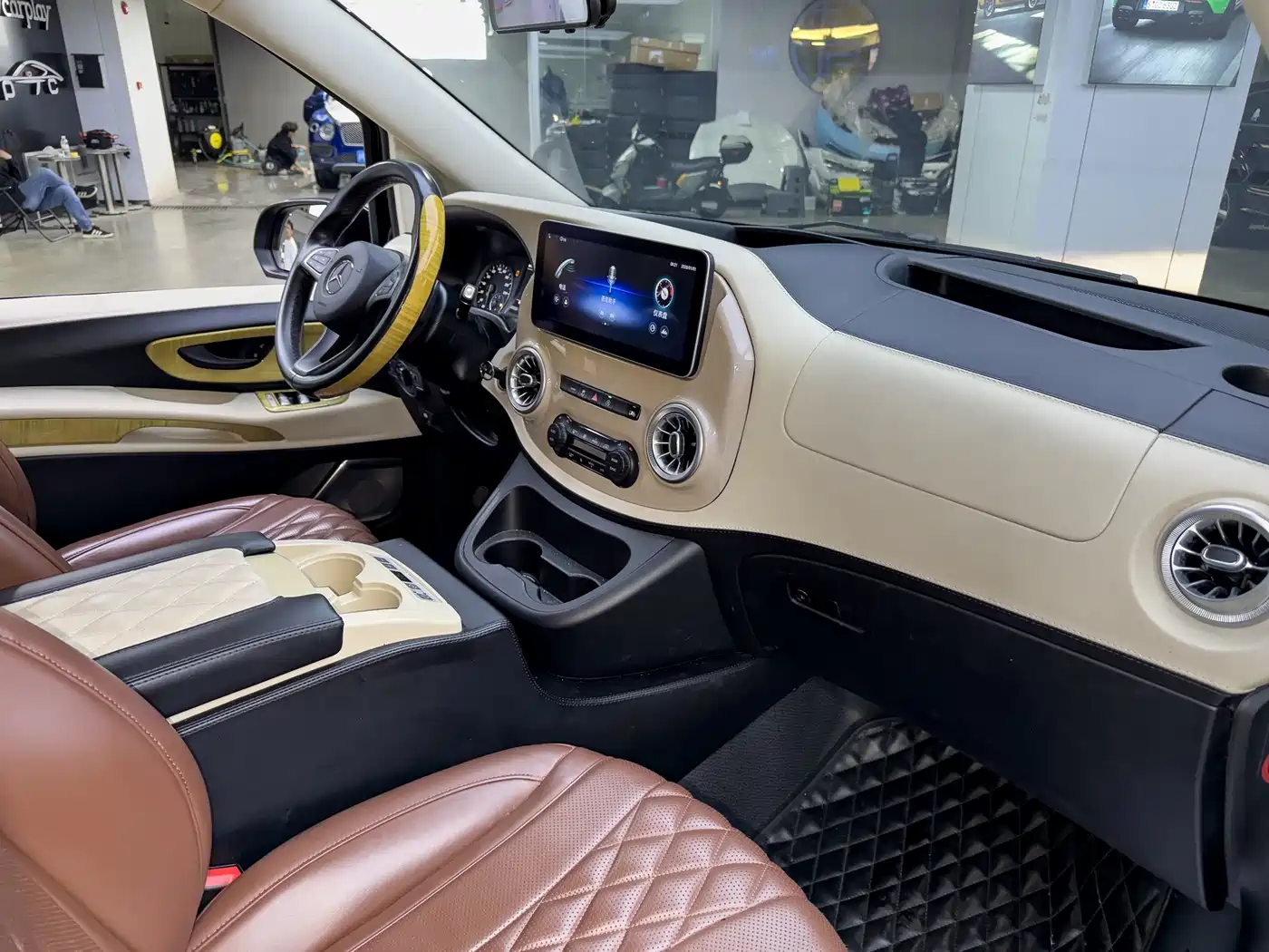 Mercedes-Benz Vito 2020 2.0T Business Edition (7-seater) фото 22