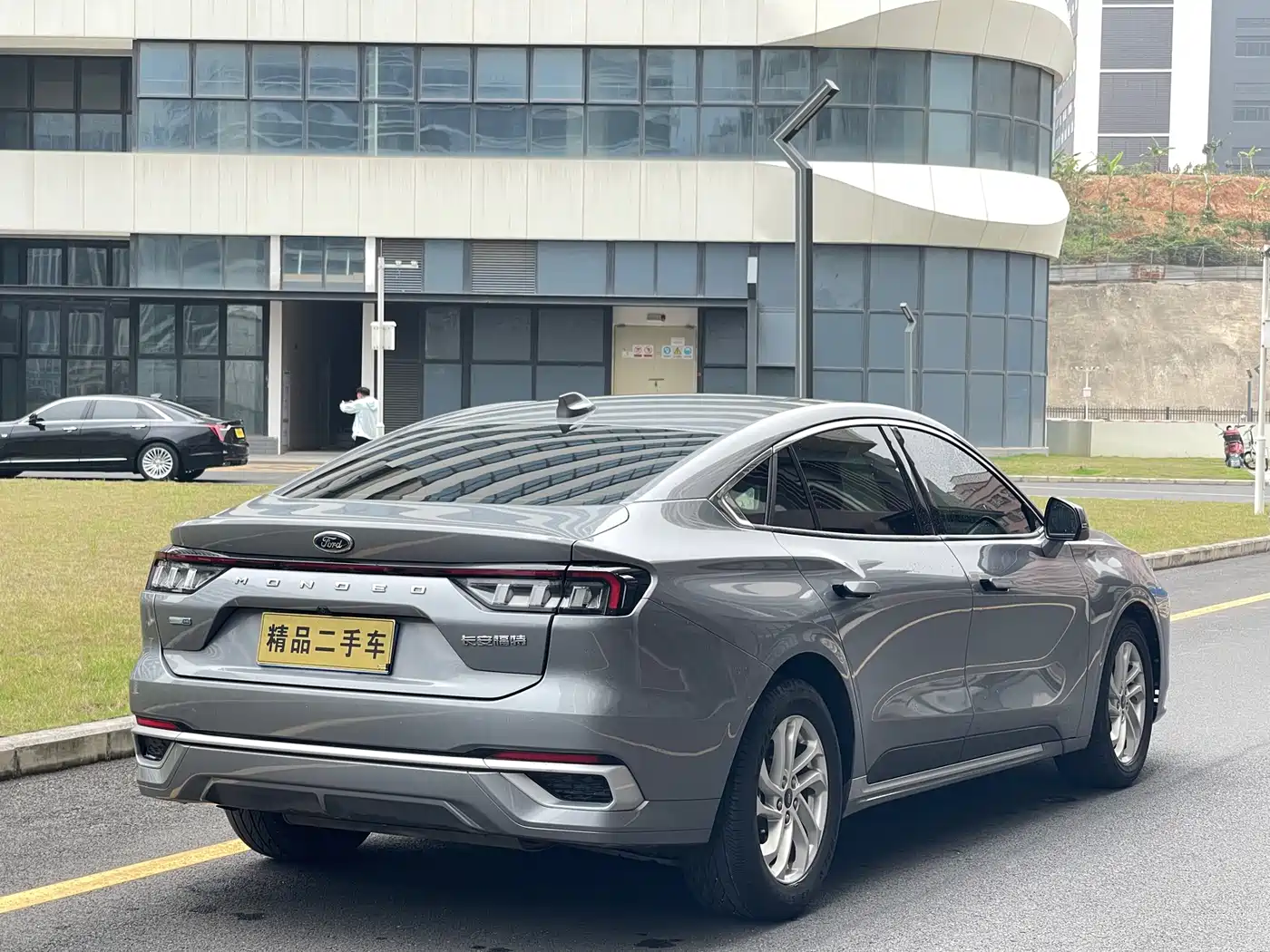 FORD MONDEO