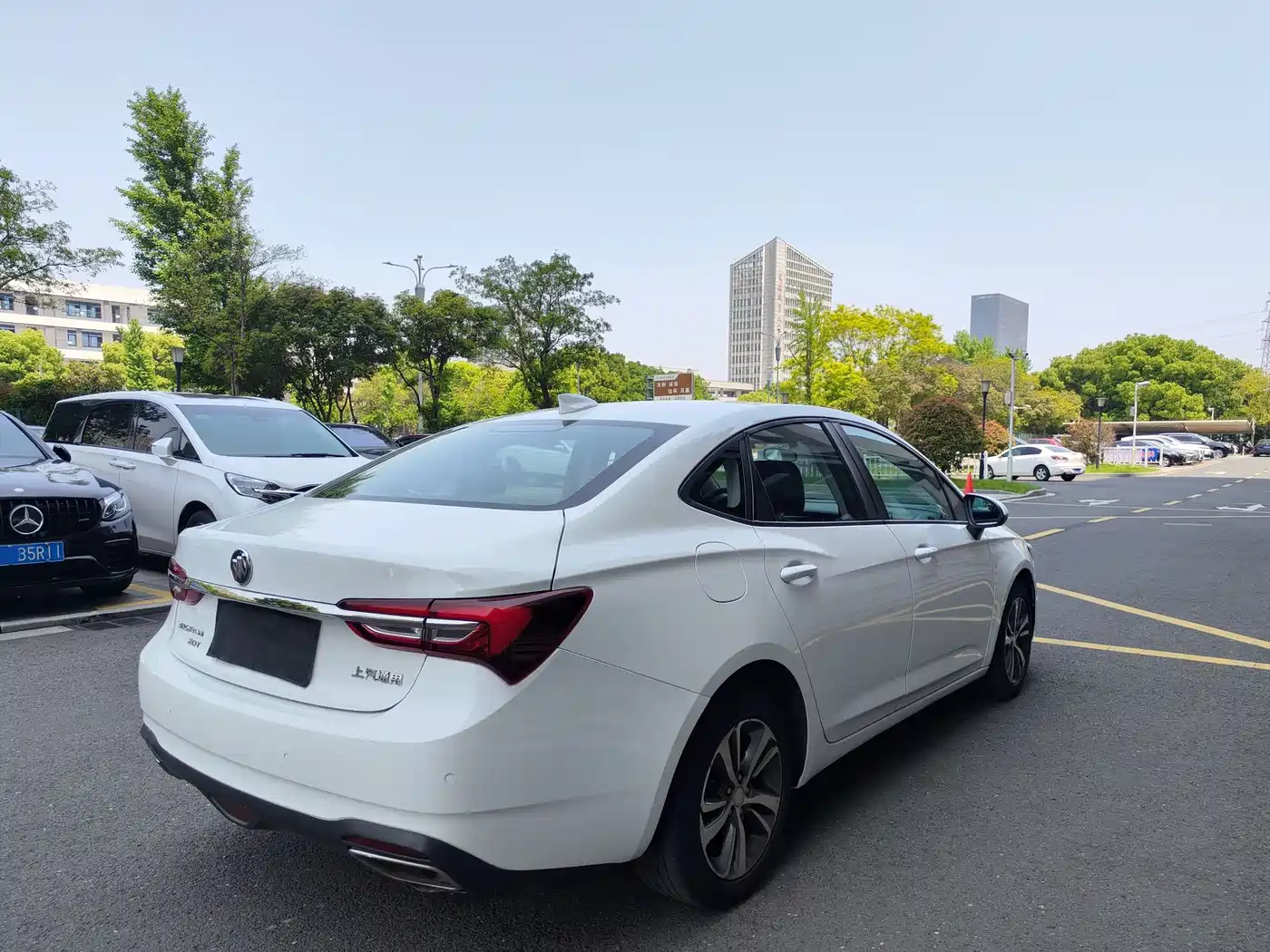 Buick Verano 2020 20T CVT Leading фото 5