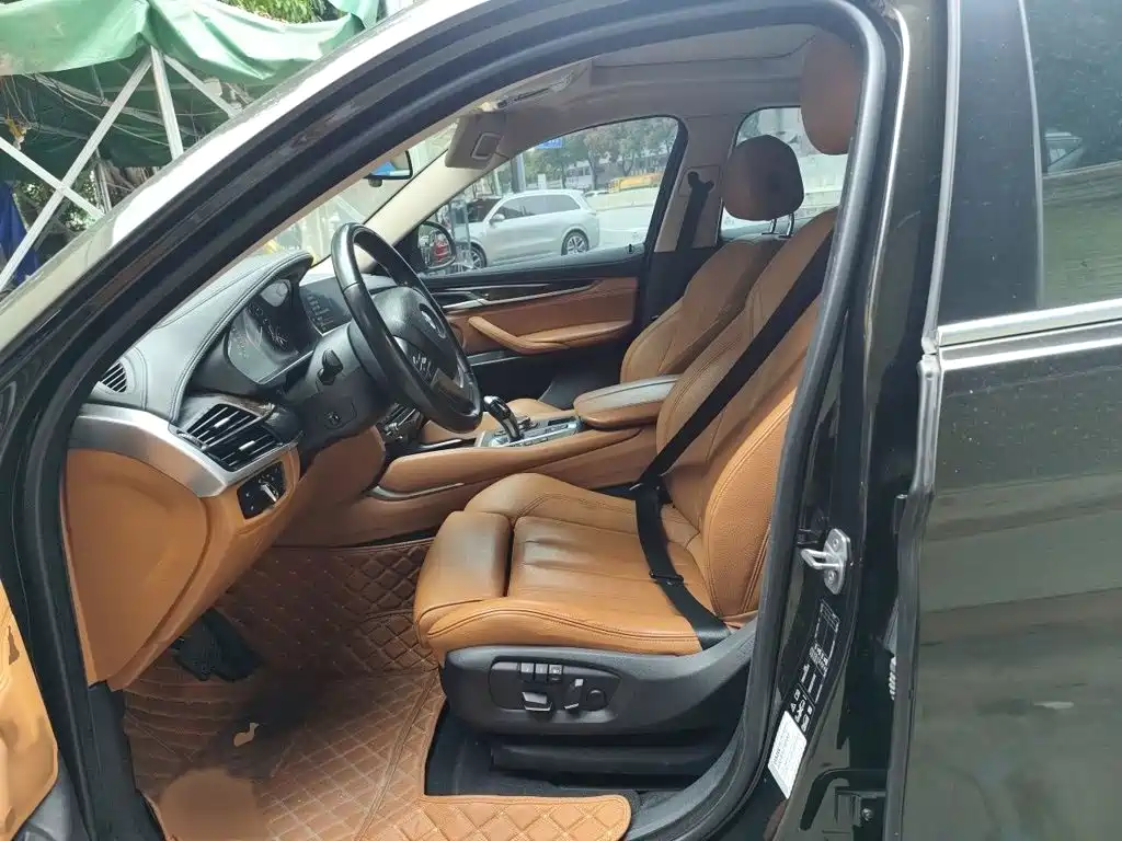 Фото 8 - BMW X6