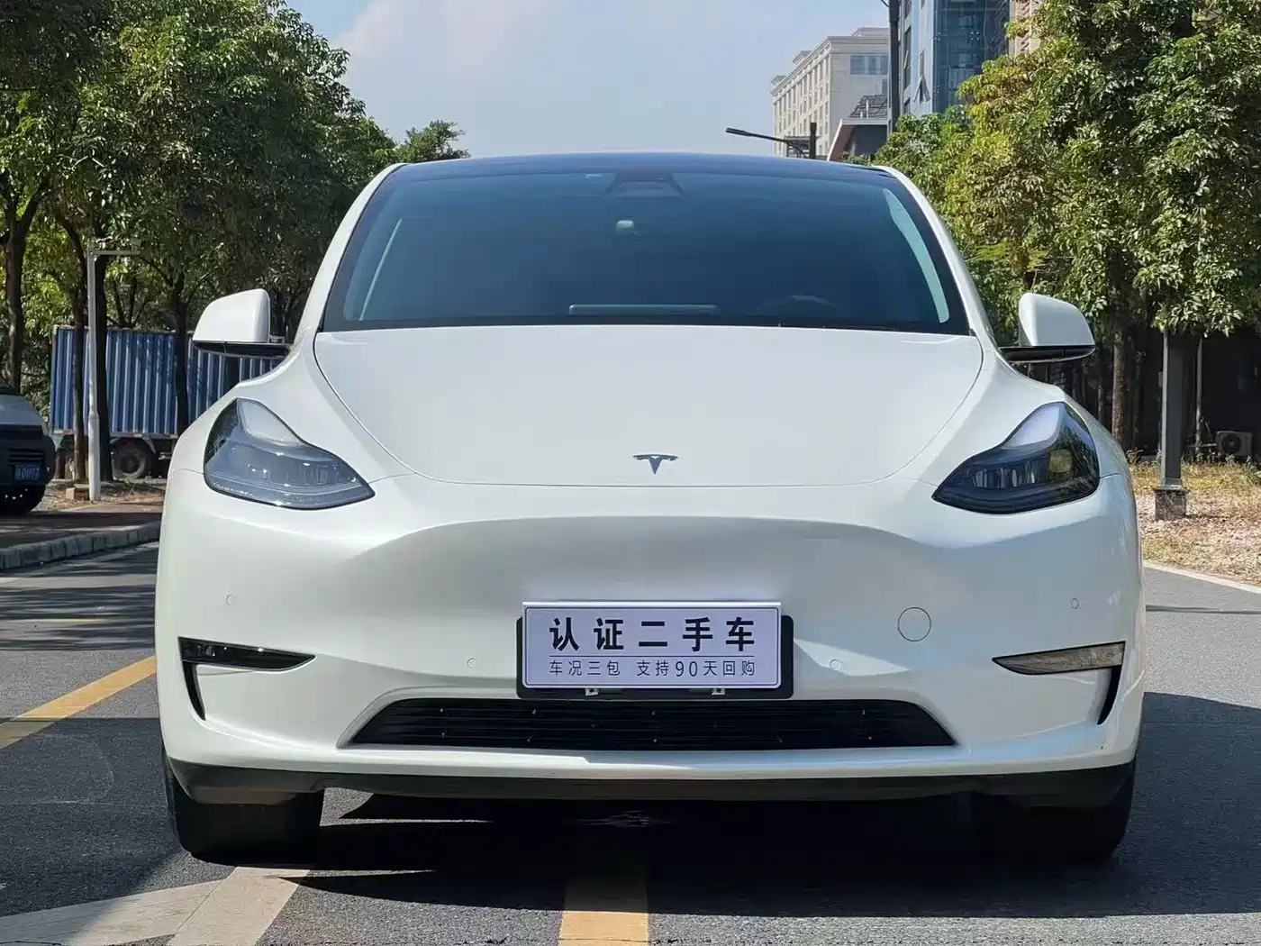 TESLA MODEL Y