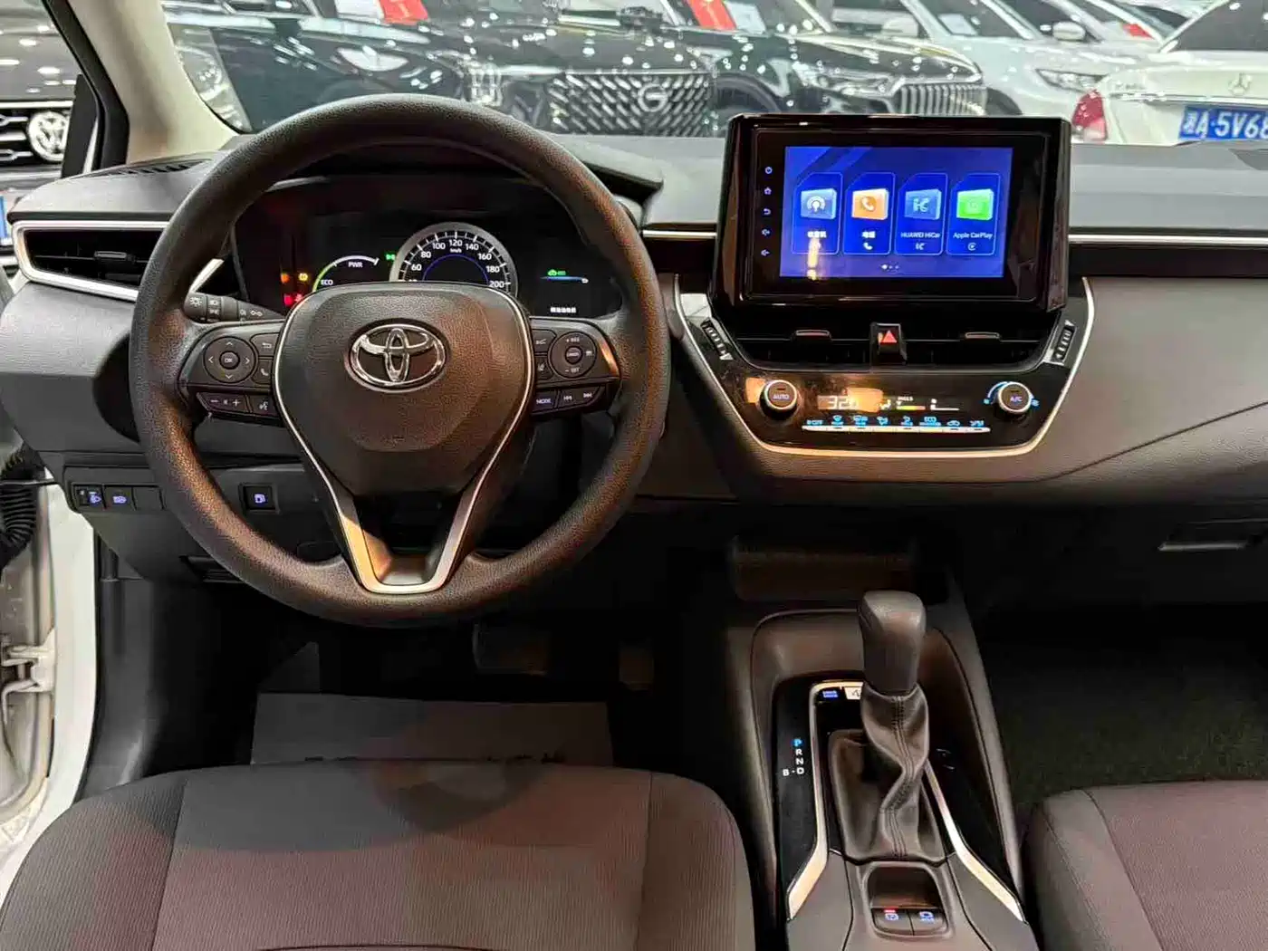 Toyota Corolla 2021 Hybrid 1.8L E-CVT Pioneer Edition фото 9