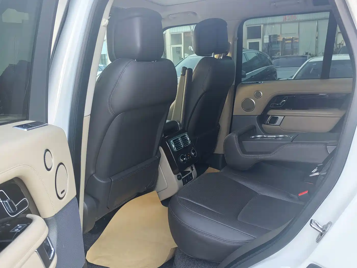 LAND ROVER RANGE ROVER