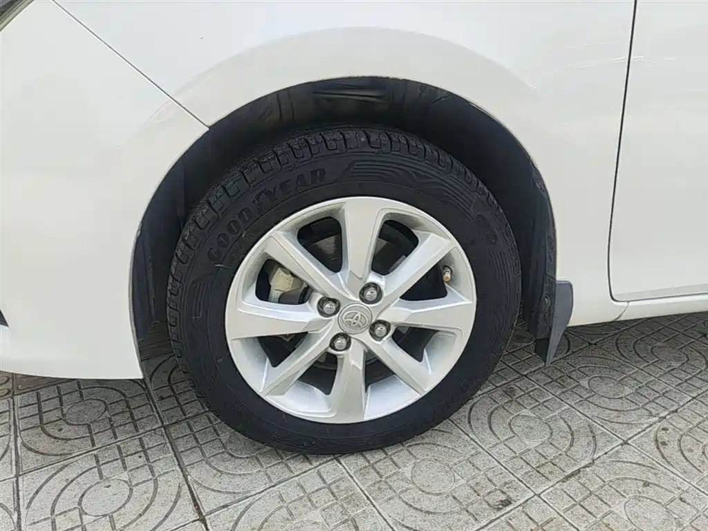 Toyota YARiS L Zhi Xuan 2015 1.5E Auto Charming Edition фото 23