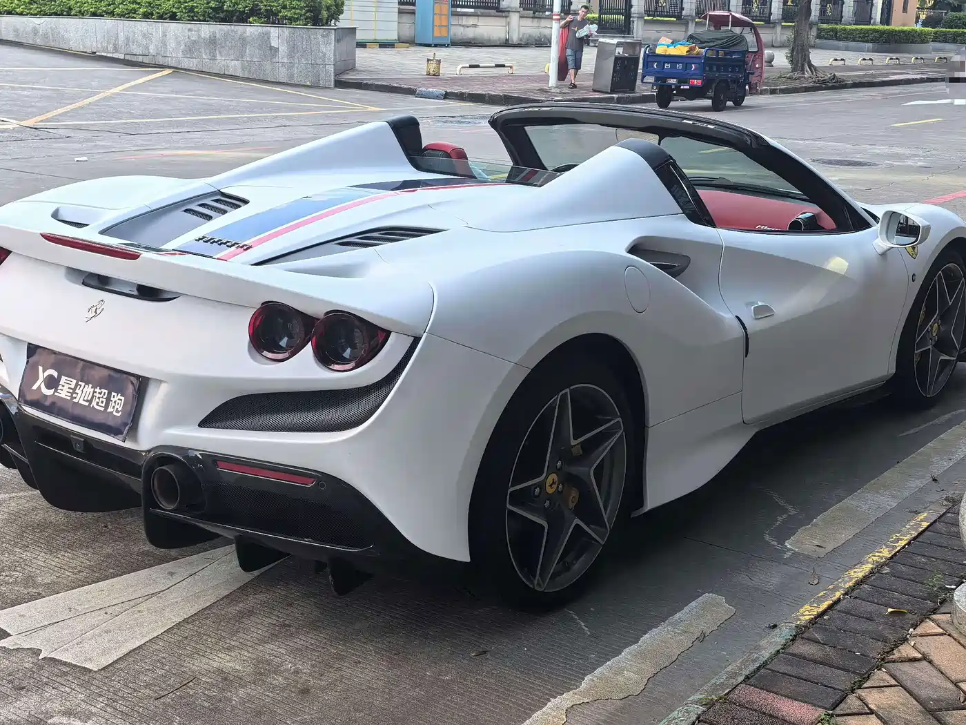 Ferrari F8 2021 2020 Spider 3.9T V8
