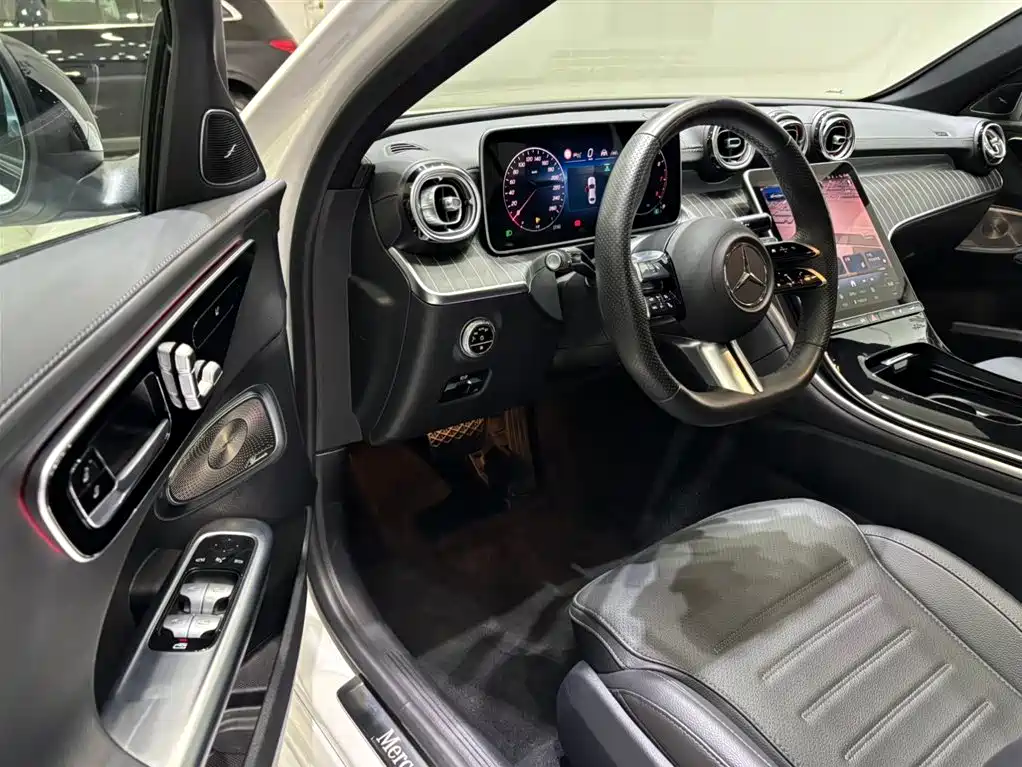 Mercedes-Benz C-Class 2025 C 260 L Night Sport Edition фото 13