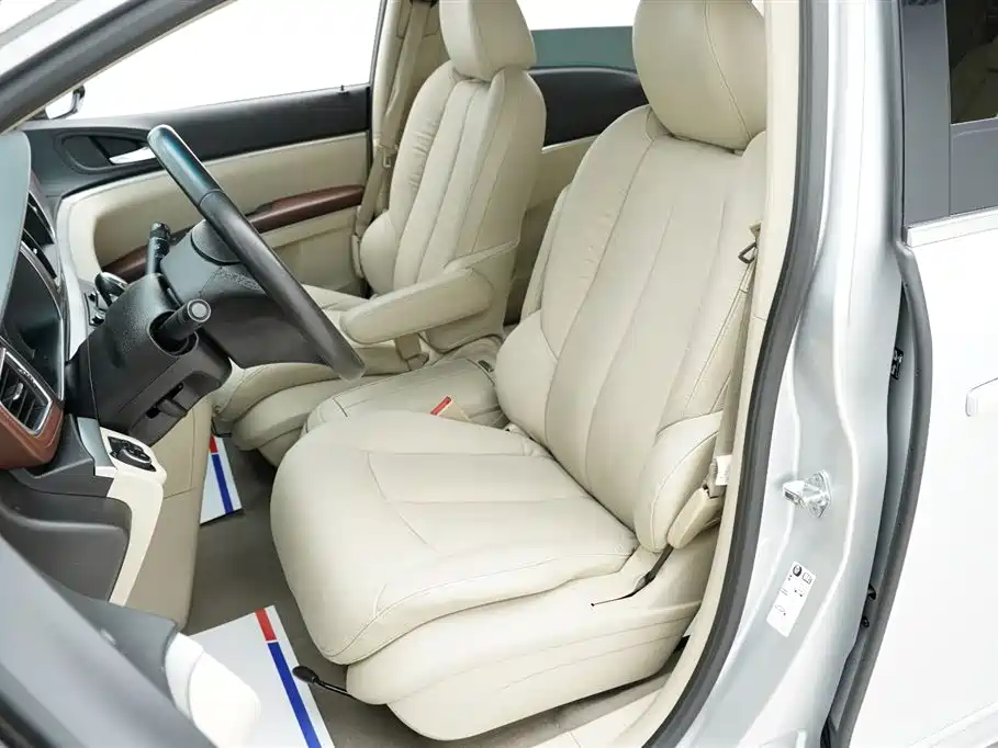 Buick GL8 2014 2.4L LT Luxury Business Executive фото 6