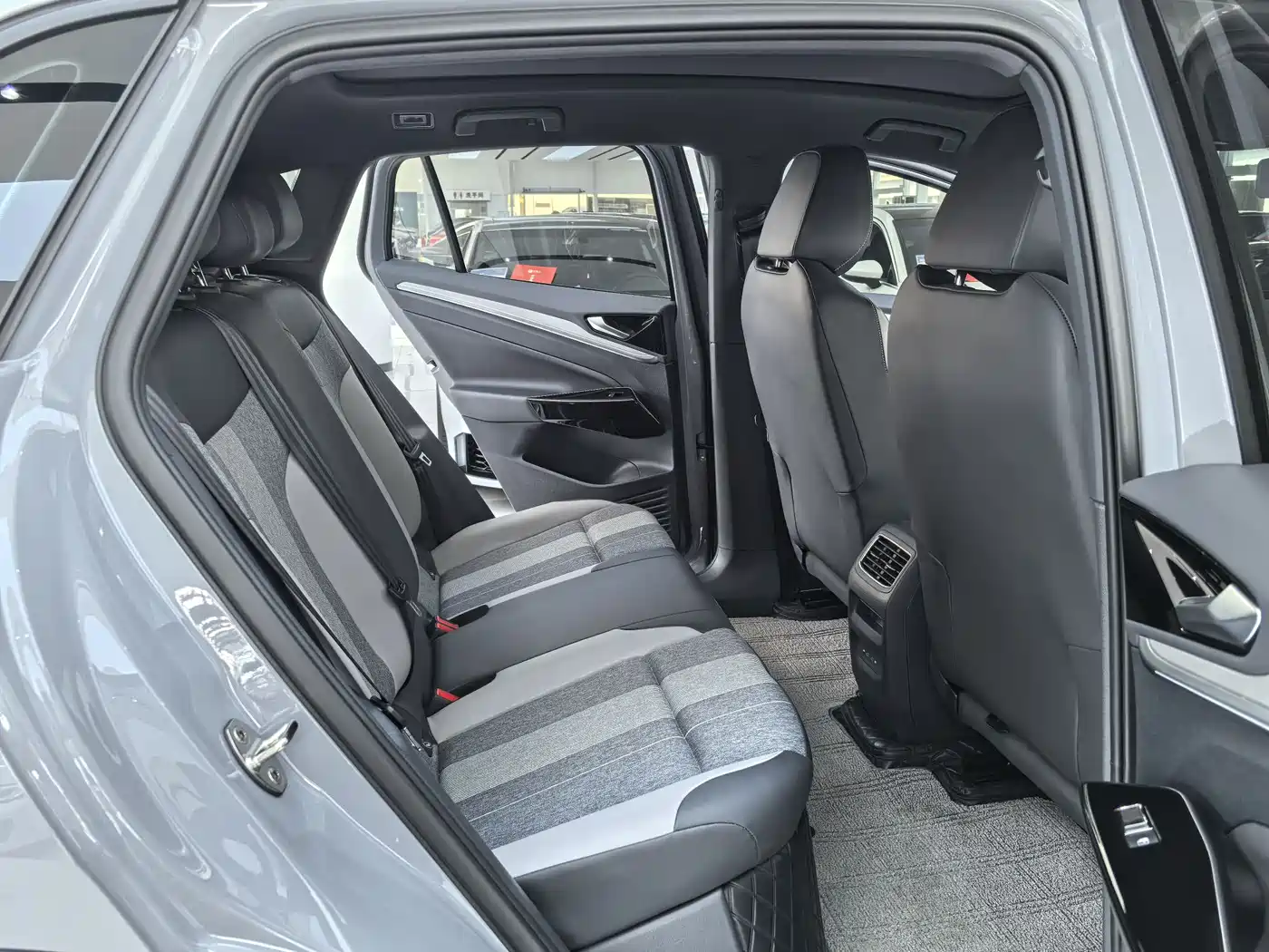 VOLKSWAGEN ID.4 CROZZ