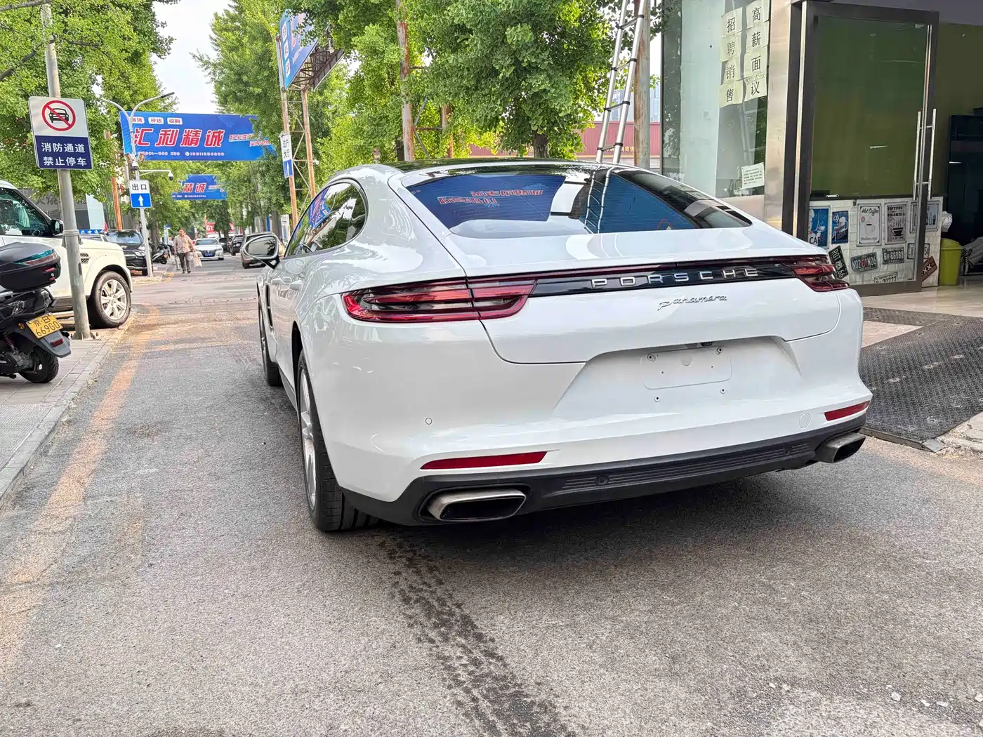Porsche Panamera 2017 Panamera Executive Long Wheelbase 3.0T фото 6