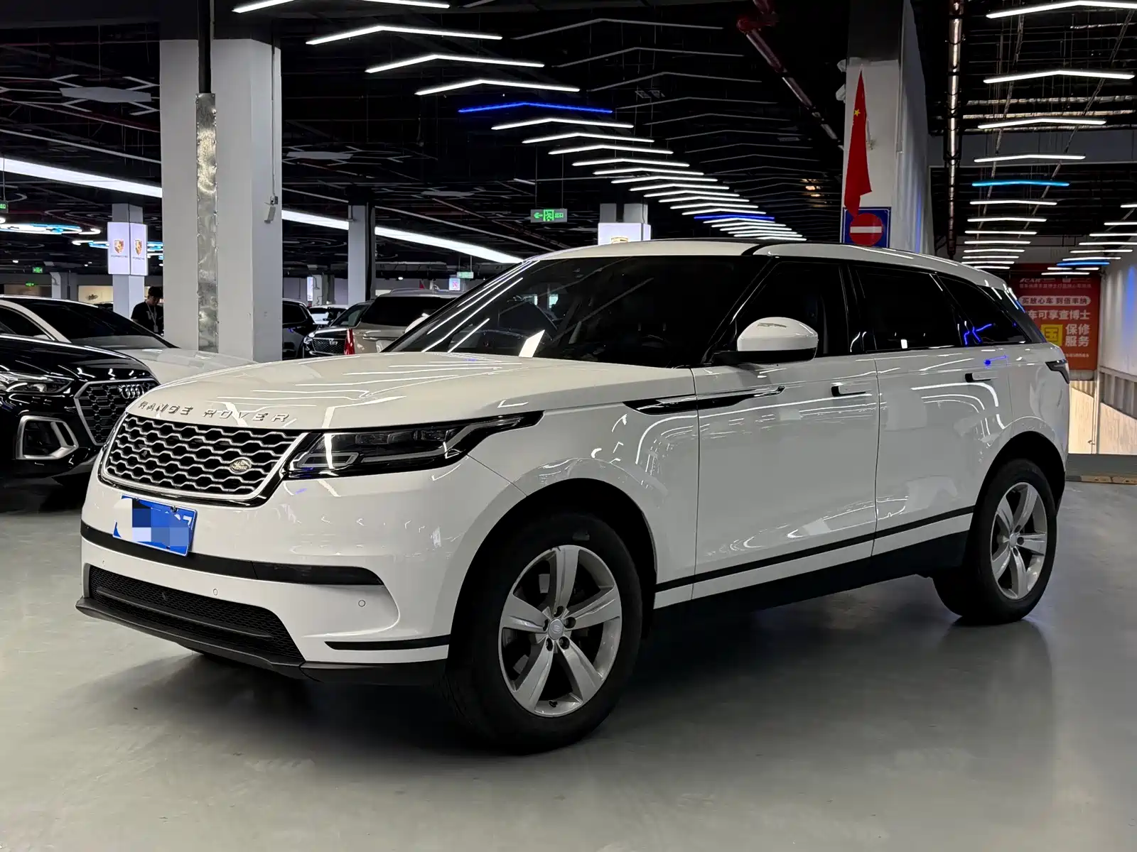 Фото 1 - Land Rover Range Rover Velar