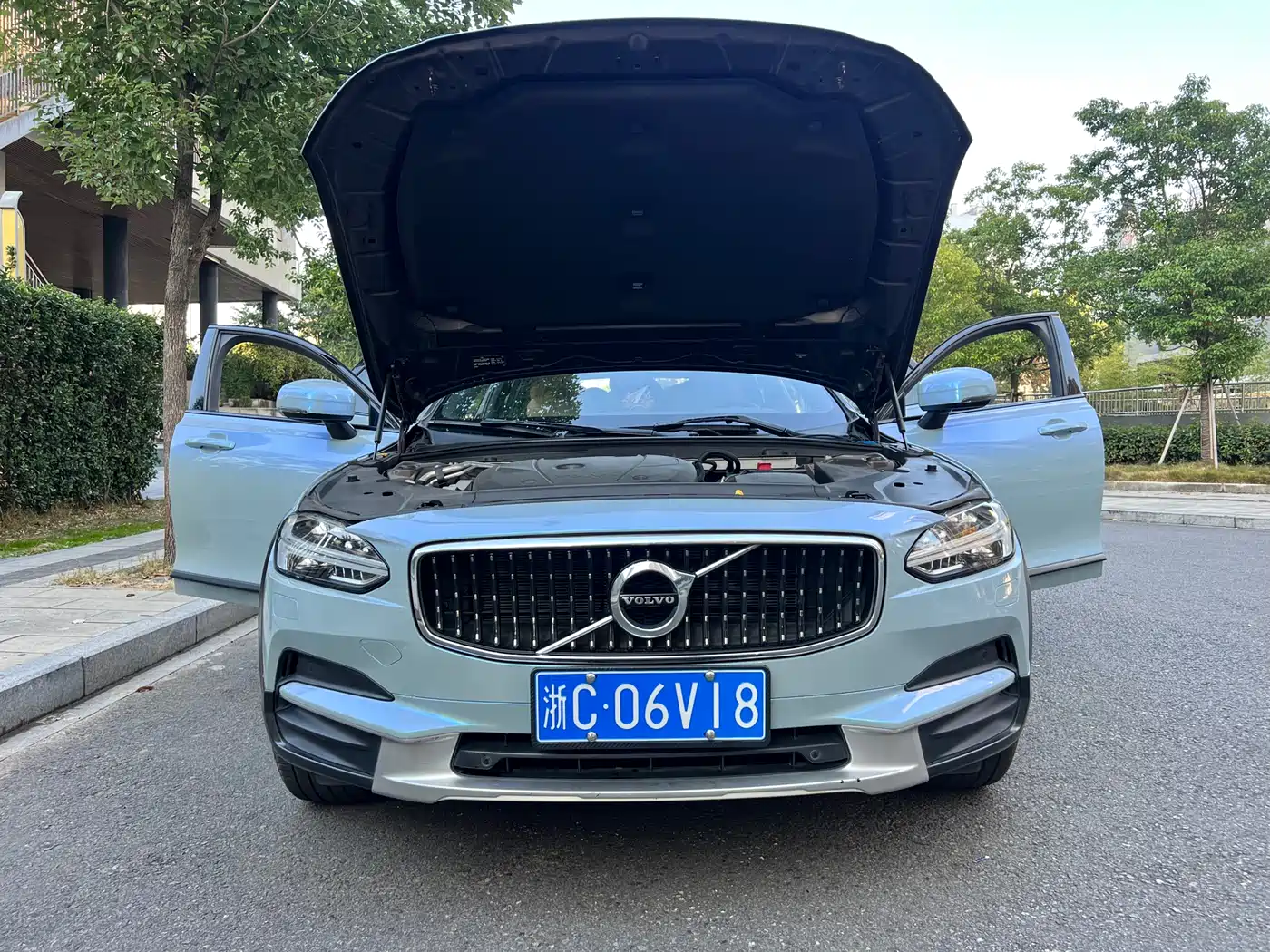 Volvo V90 2018 2017 Cross Country T5 AWD Smart Edition