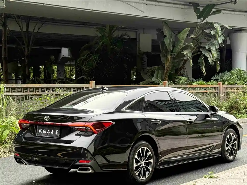 TOYOTA ASIAN DRAGON