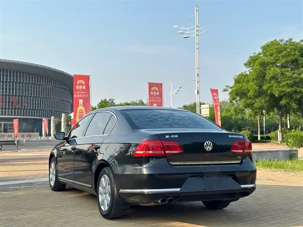 Volkswagen Magotan 2012 Facelift 1.8TSI Leading фото 6