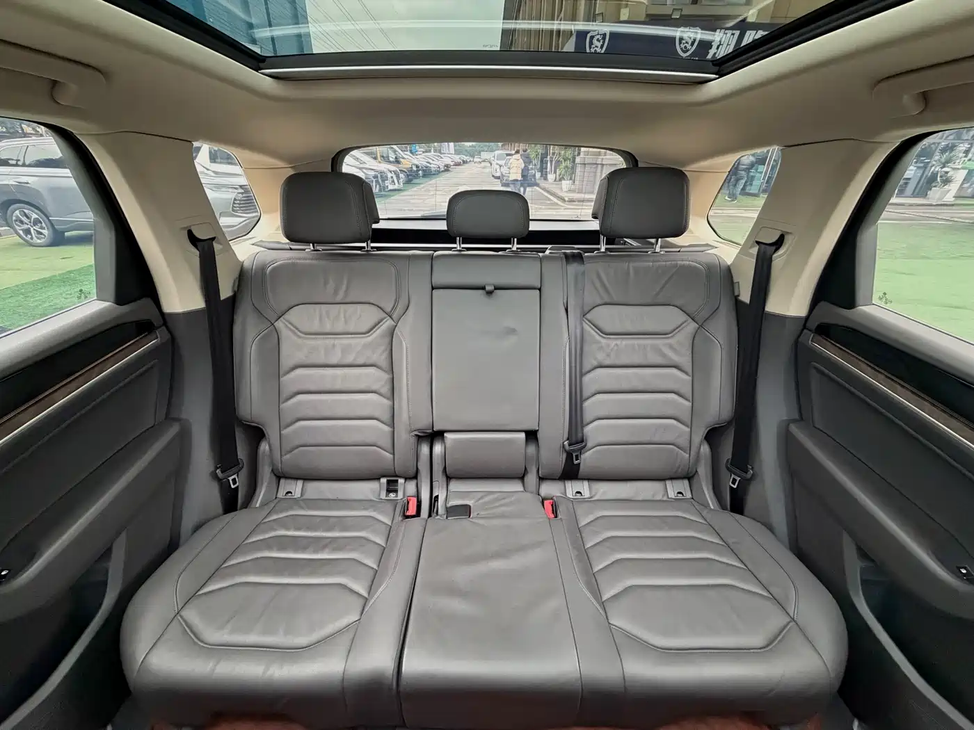 Volkswagen Touareg 2019 3.0TSI Sharp Edge Edition China VI фото 22