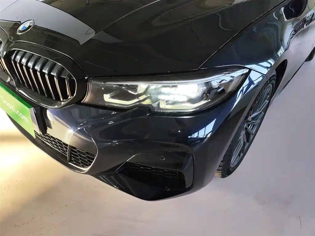 BMW 3 Series 2022 330i M Sport Shadow Edition фото 18