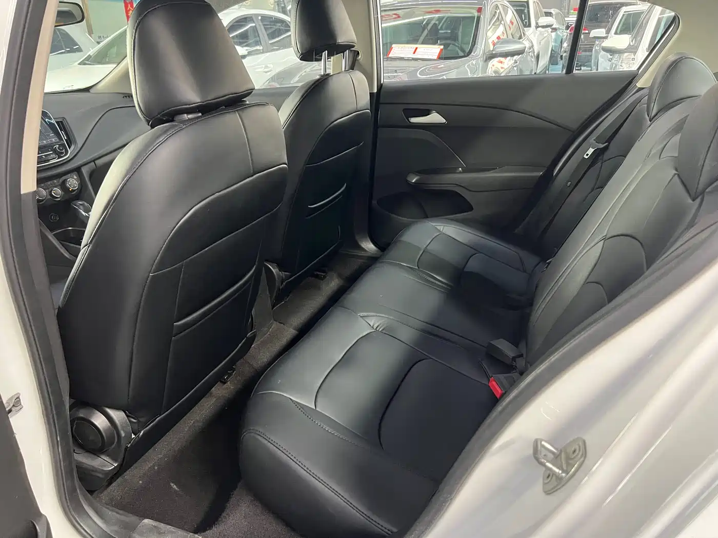 Chevrolet Cavalier 2016 Model 1.5L Automatic Delight Edition фото 8
