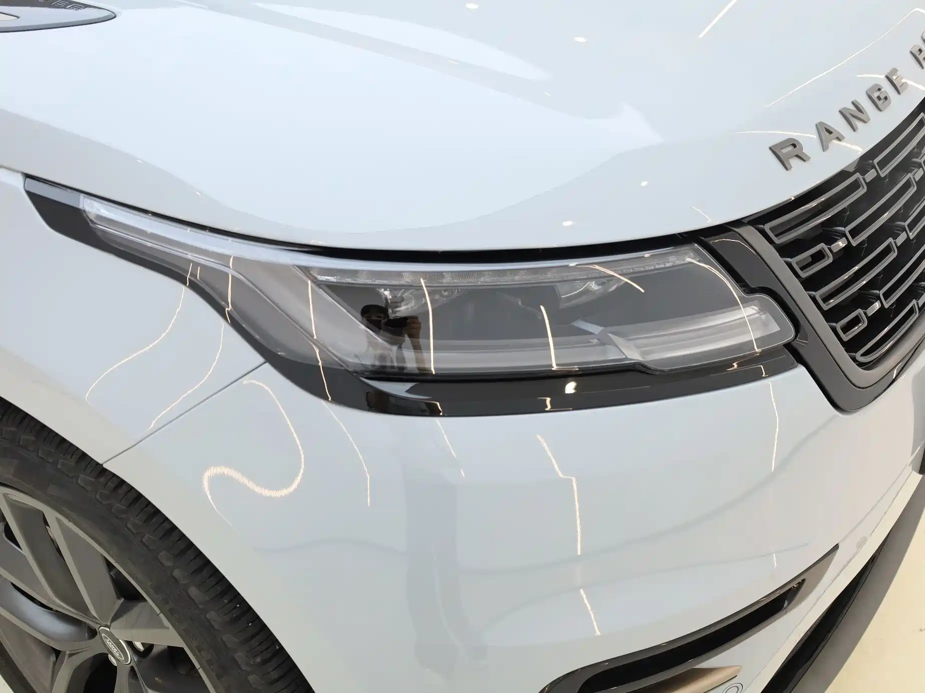 Фото 6 - Land Rover Range Rover Velar