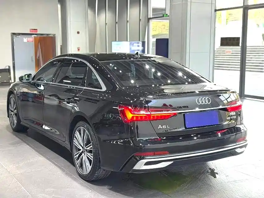 Audi A6L 2023 45 TFSI Premium Selection Dynamic фото 9