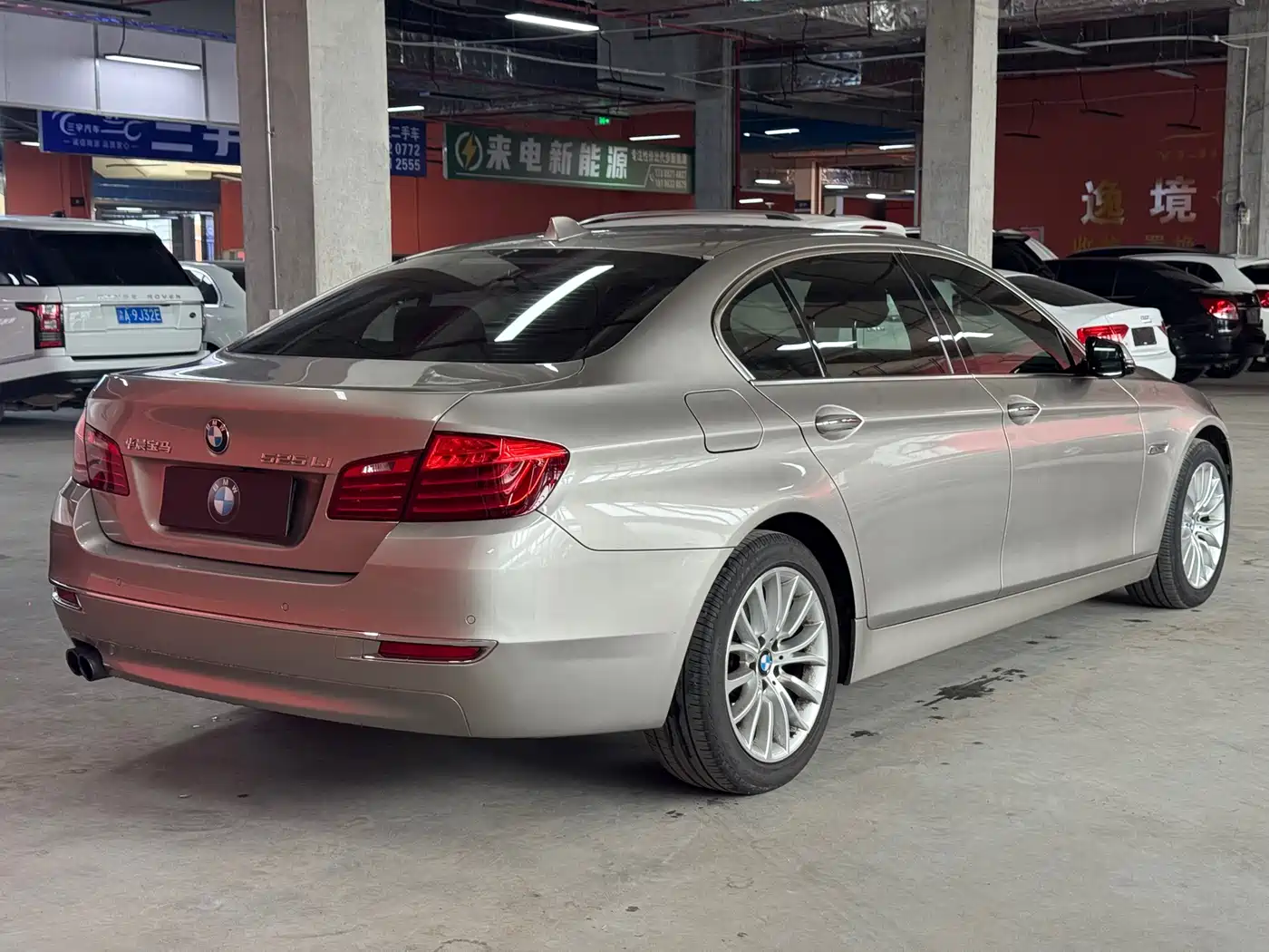 BMW 5 Series 2014 525Li Luxury Design Package фото 5