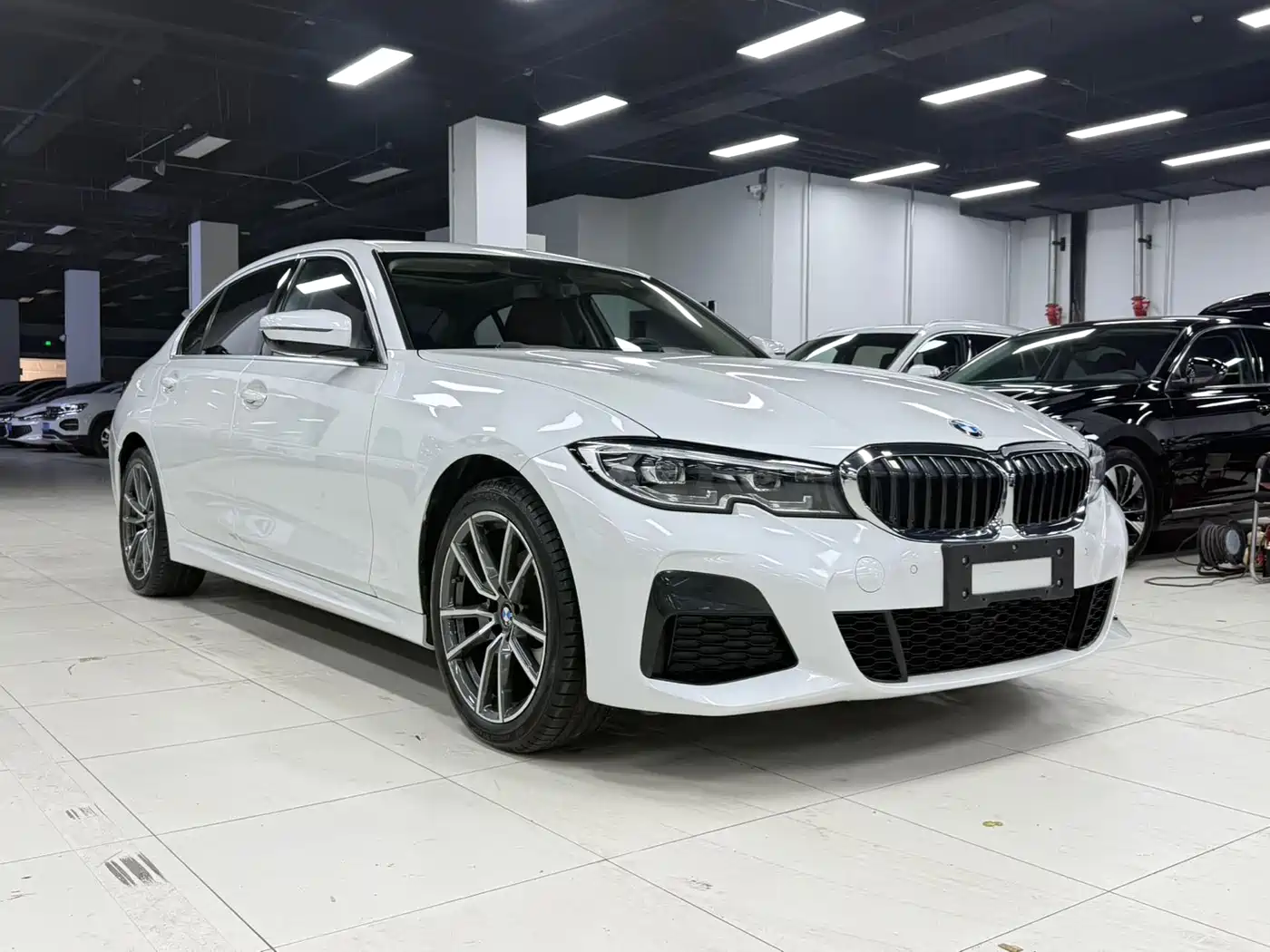 BMW 3 Series 2022 320i Sport Package фото 4