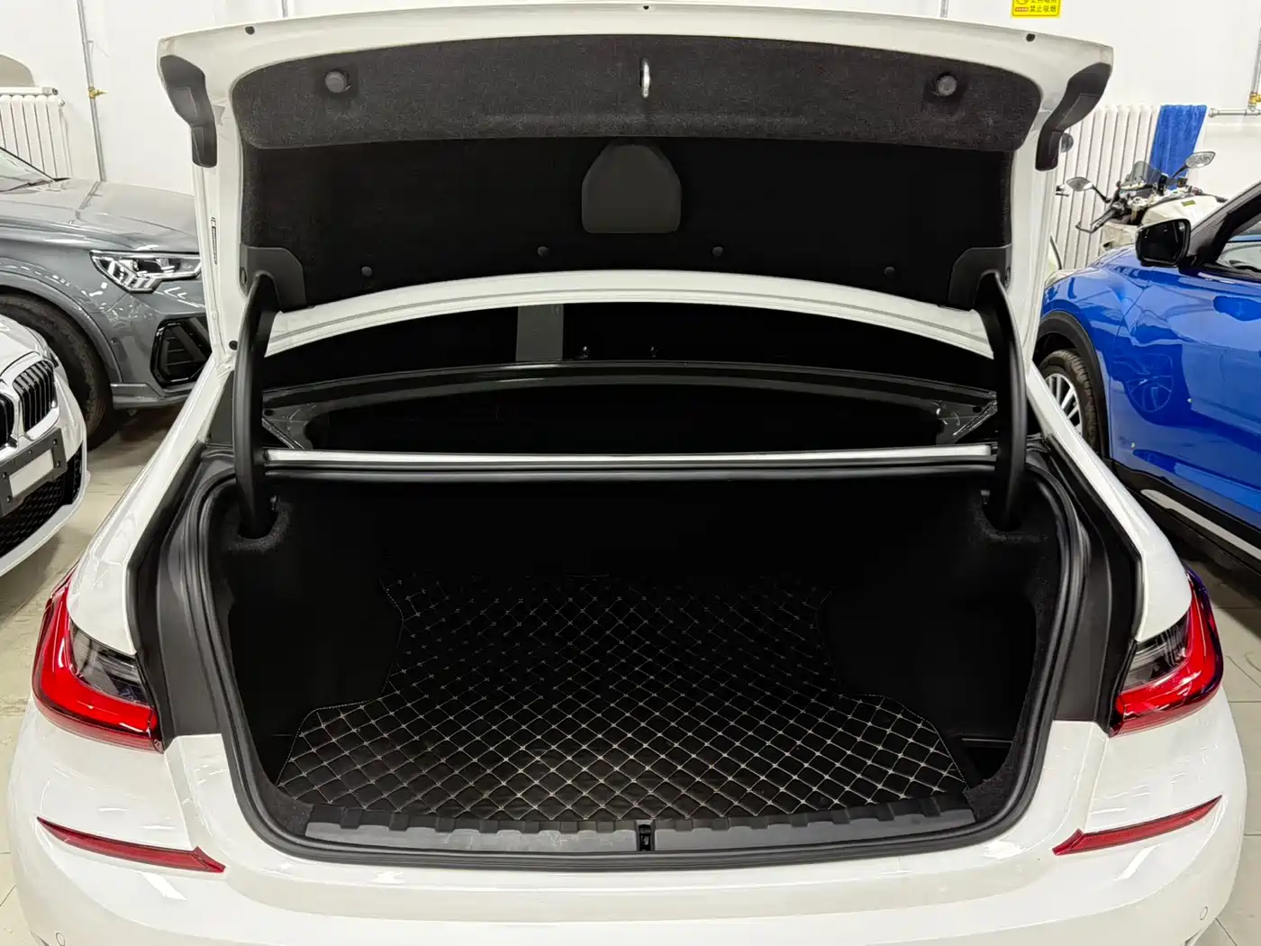 BMW 3 Series 2022 320i Sport Package фото 21