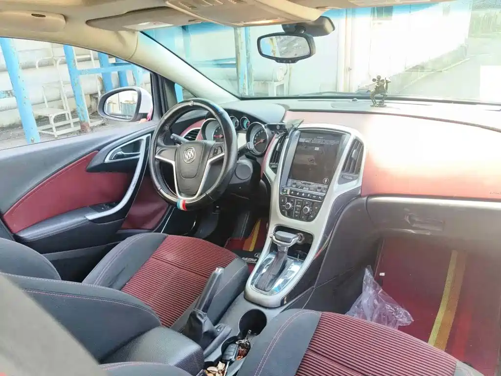 Фото 12 - Buick Excelle
