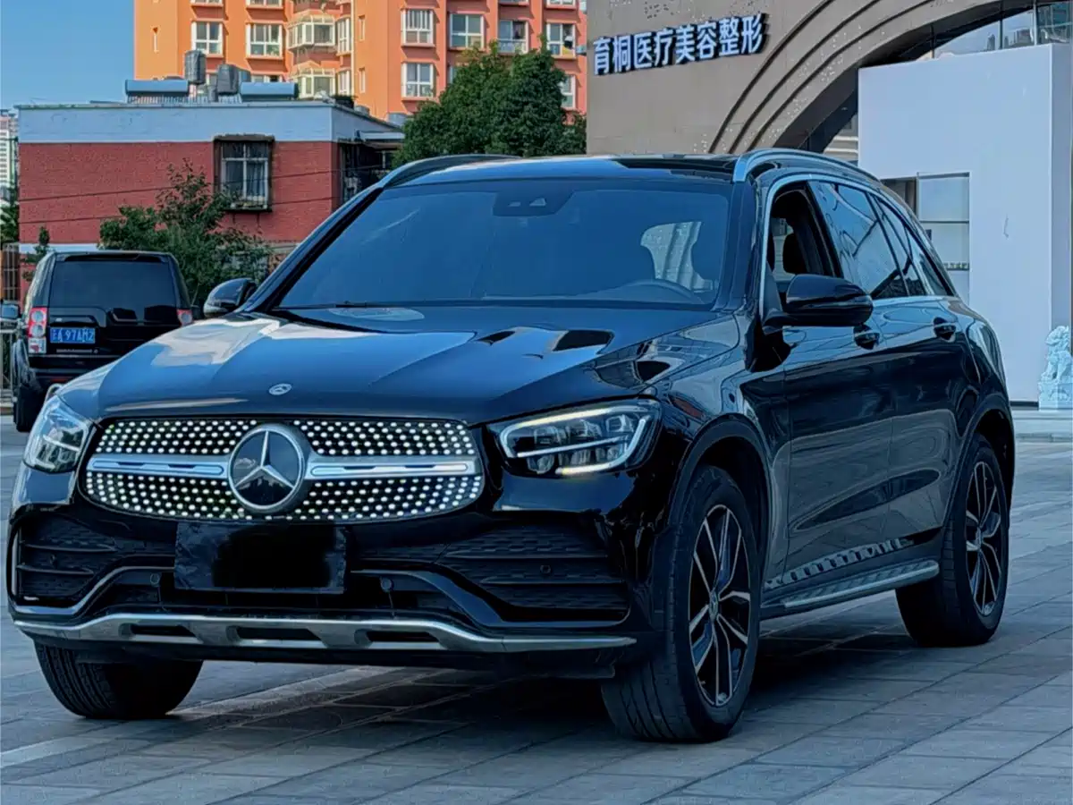 Фото 1 - Mercedes-Benz GLC