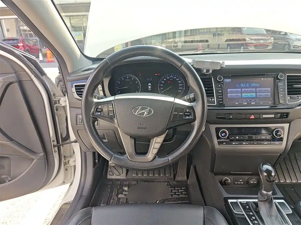 Hyundai Mistra 2014 1.8L Auto Premium DLX фото 10