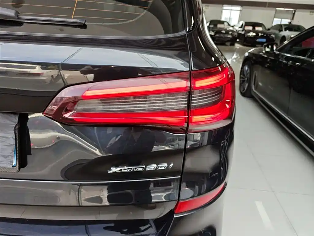 BMW X5 (IMPORTED)
