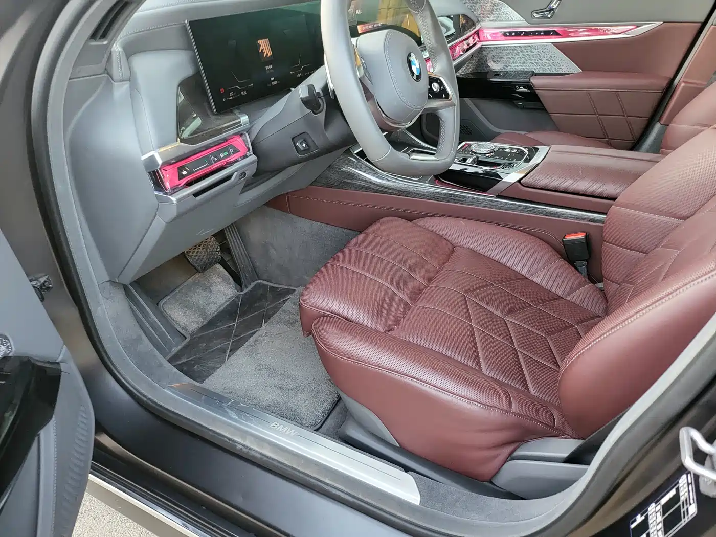BMW 7 Series 2023 Model 740Li Premium Luxury Package фото 4