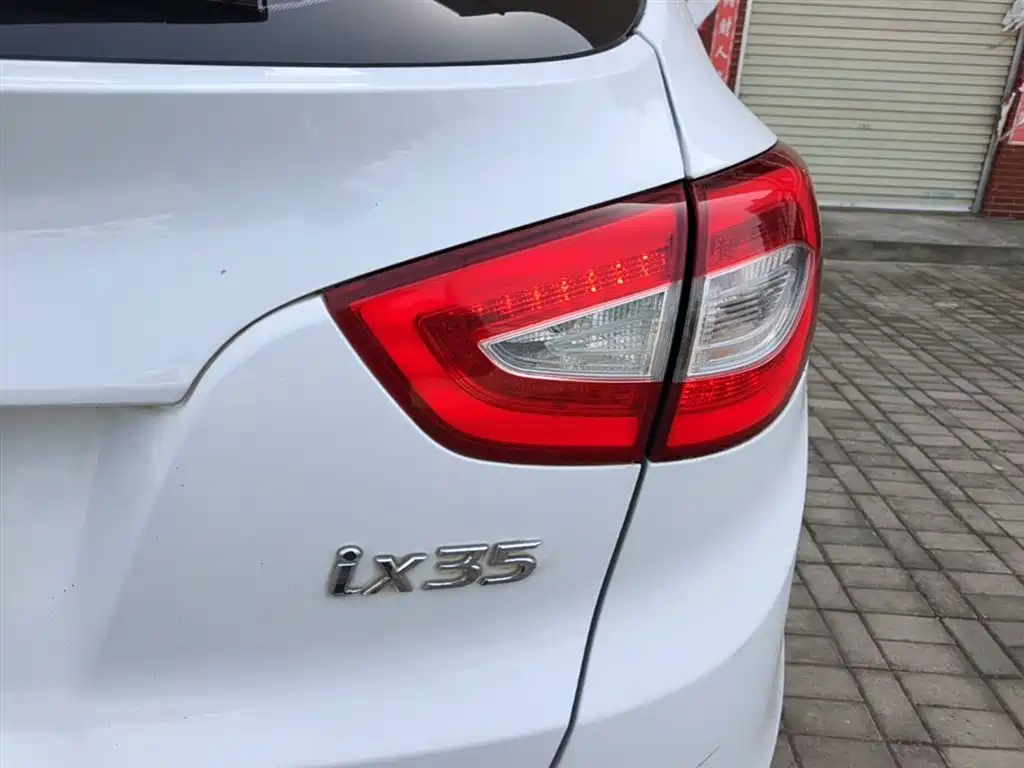 Hyundai Beijing Hyundai ix35 2015 2.0L Automatic 2WD Smart Type China IV фото 8
