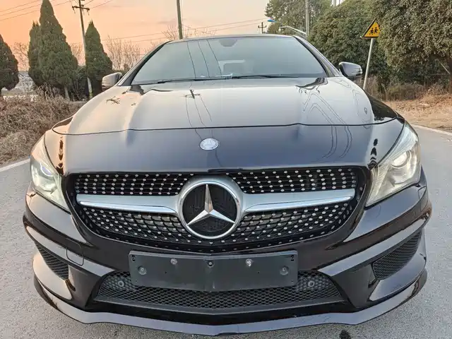 MERCEDES-BENZ CLA