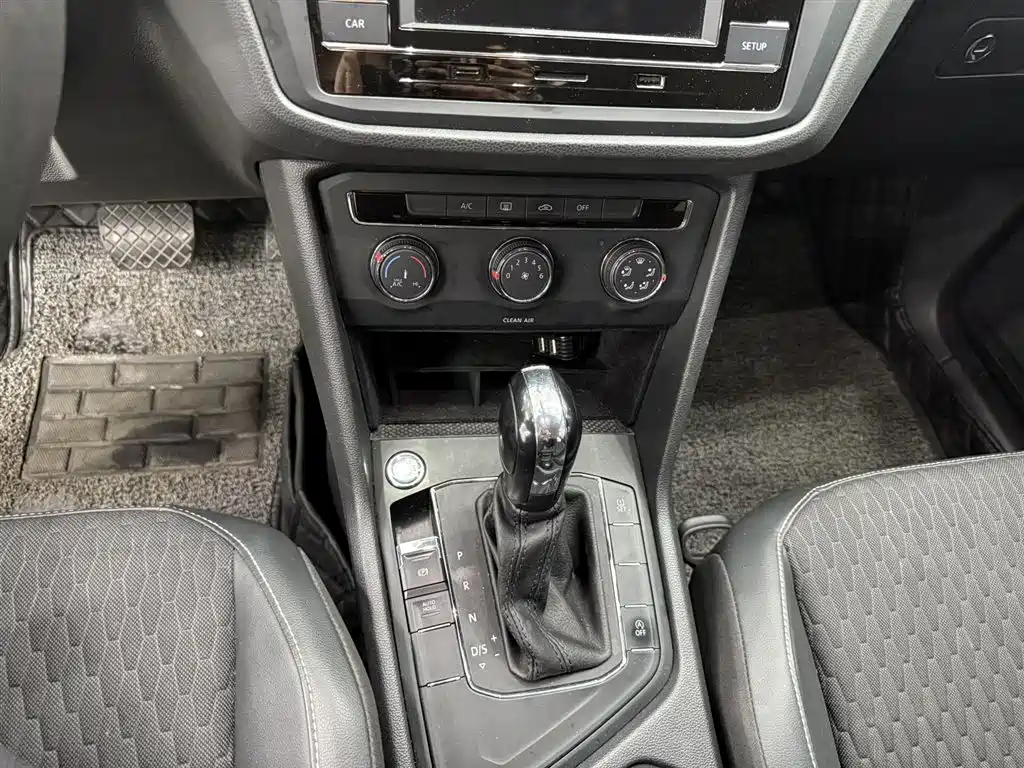 Volkswagen Tiguan L 2021 330TSI Automatic 2WD Comfort фото 15