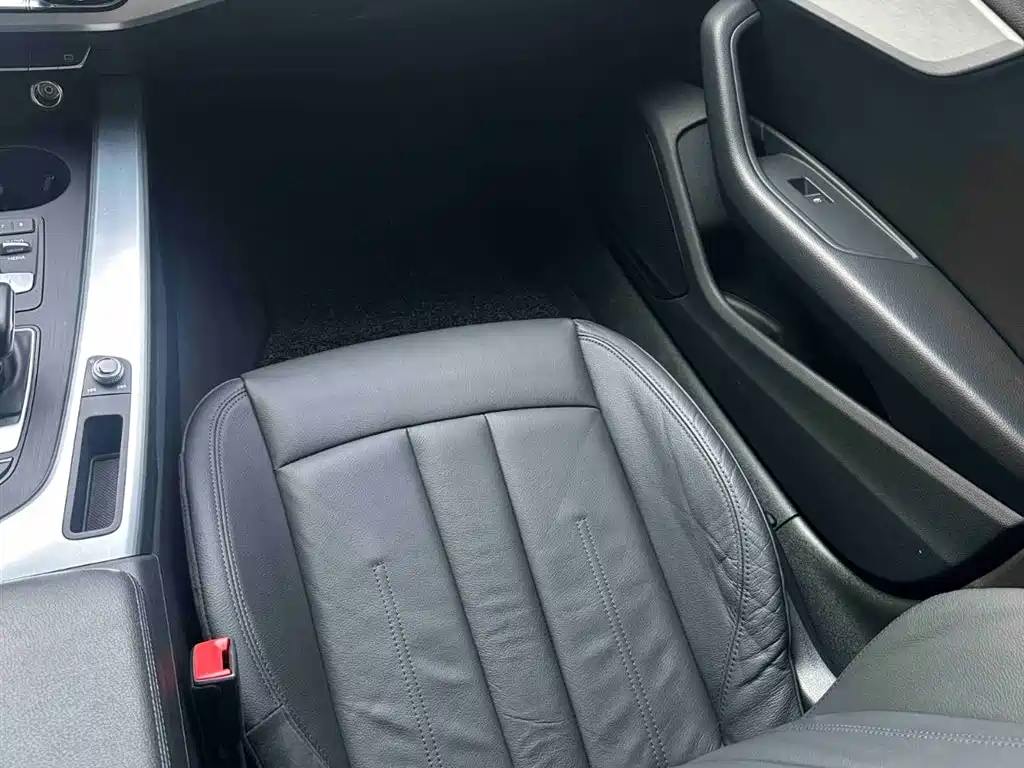Audi A4L 2018 30th Anniversary 40 TFSI Fashion фото 16