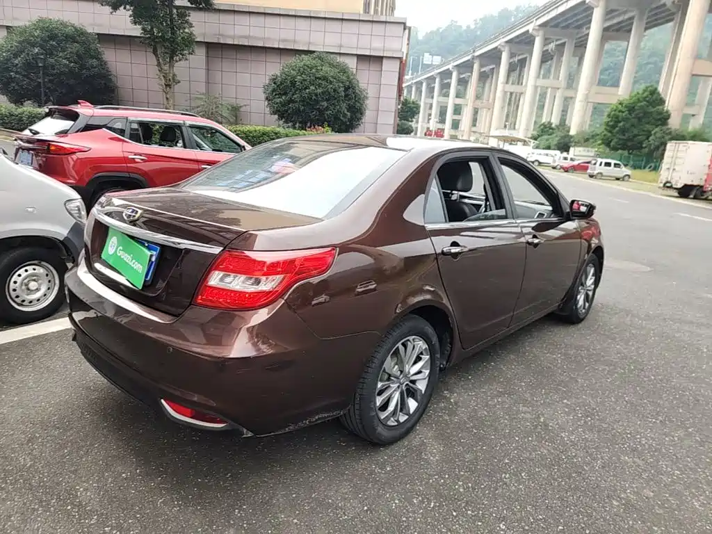 Фото 7 - Geely Vision