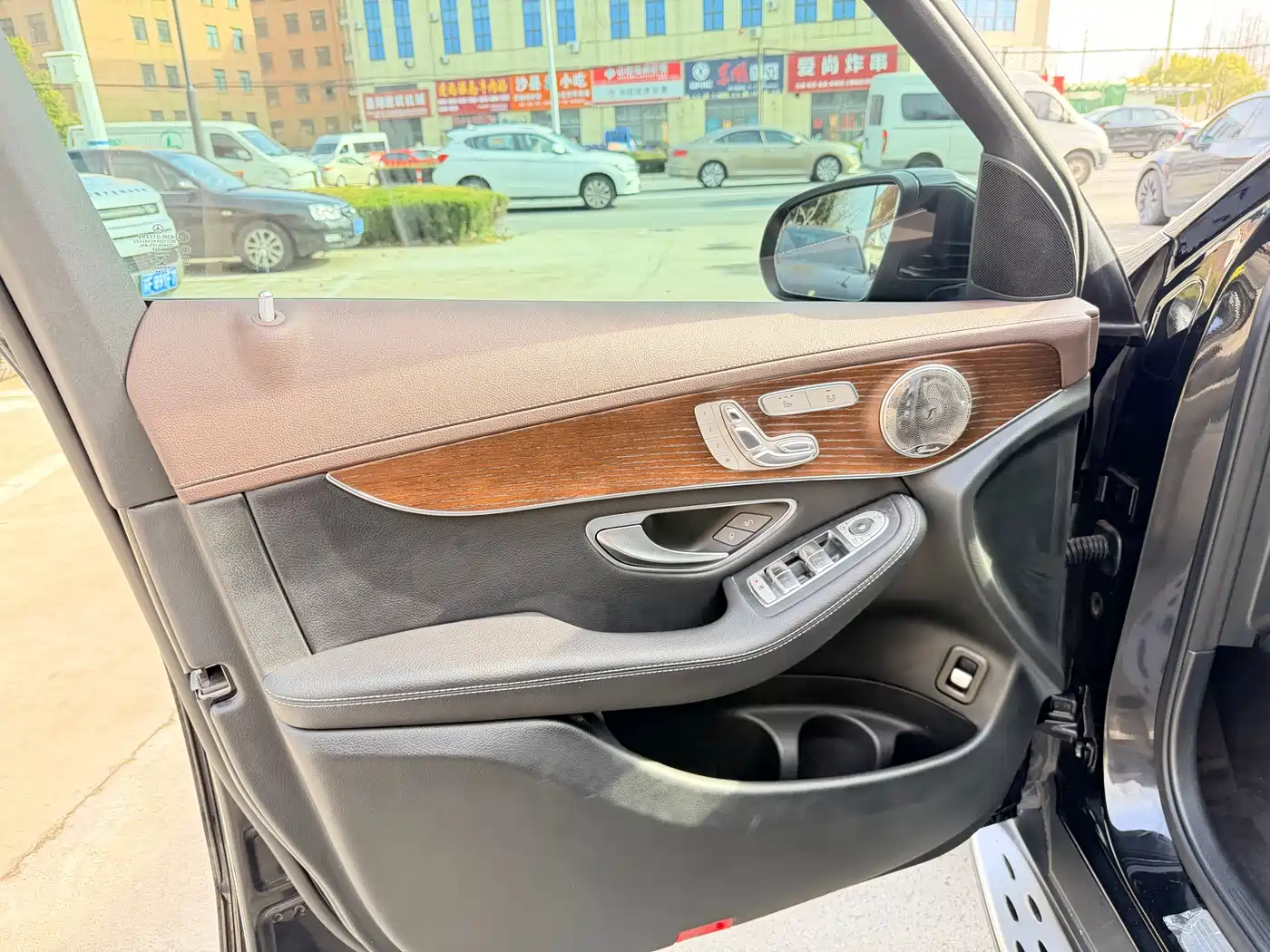 Mercedes-Benz GLC 2022 Facelift II GLC 260 L 4MATIC Sport Model фото 6