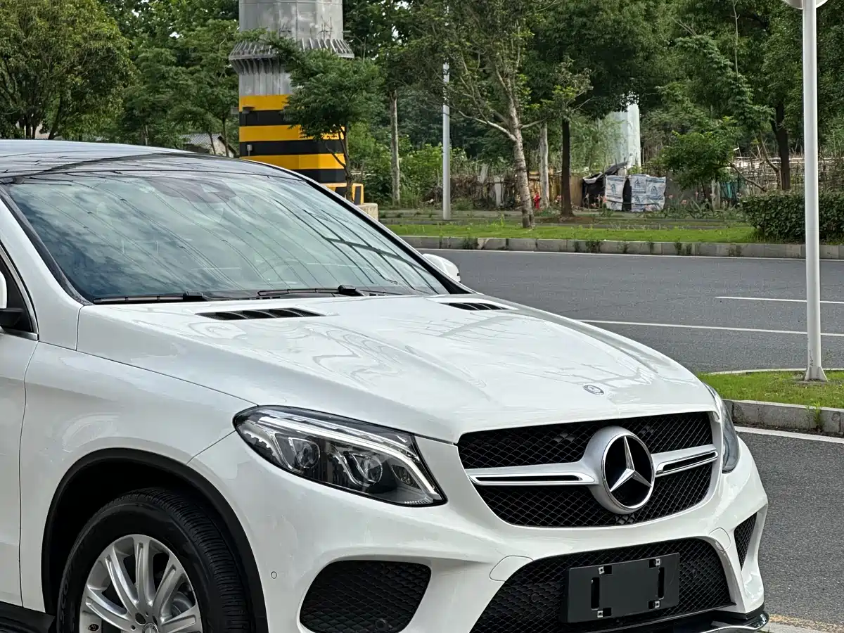 Mercedes-Benz GLE Coupe 2015 GLE 320 4MATIC Coupe SUV фото 9