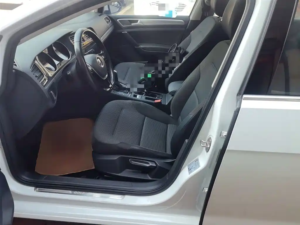 Volkswagen Golf 2019 1.6L Auto Comfort (China V) фото 7