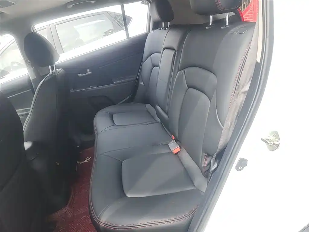 Kia Sportage 2015 2.0L Automatic 2WD GL фото 17