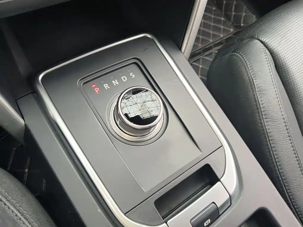 Land Rover Discovery Sport 2016 2.0T HSE фото 14