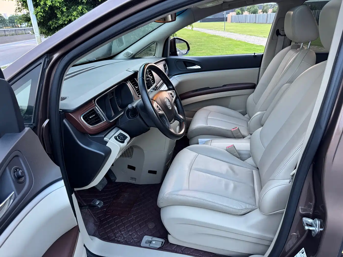 Buick GL8 2018 28T Luxury Model China VI фото 9