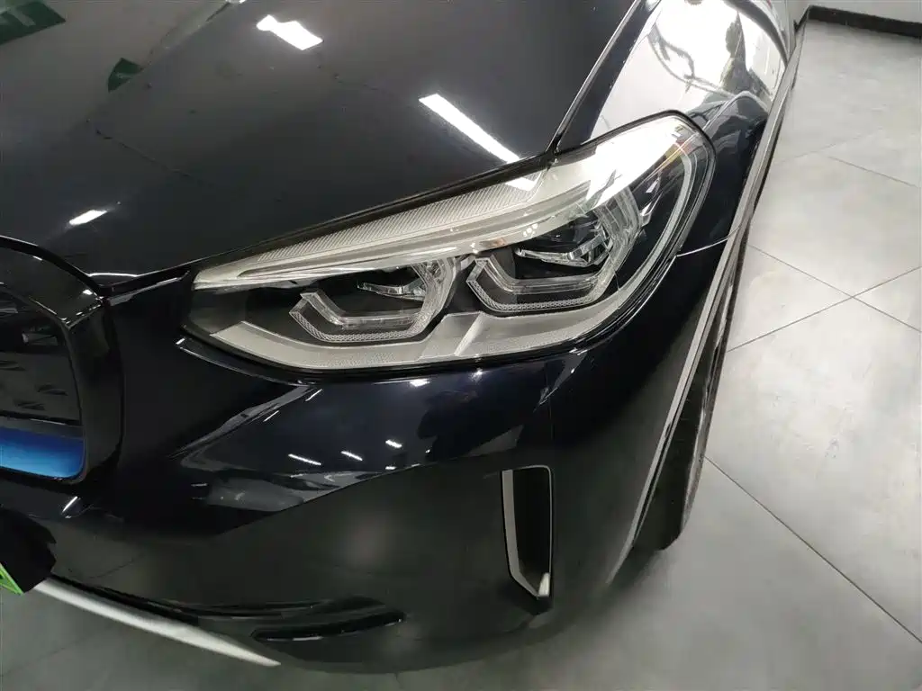 BMW iX3 2021 Facelift Leading фото 15